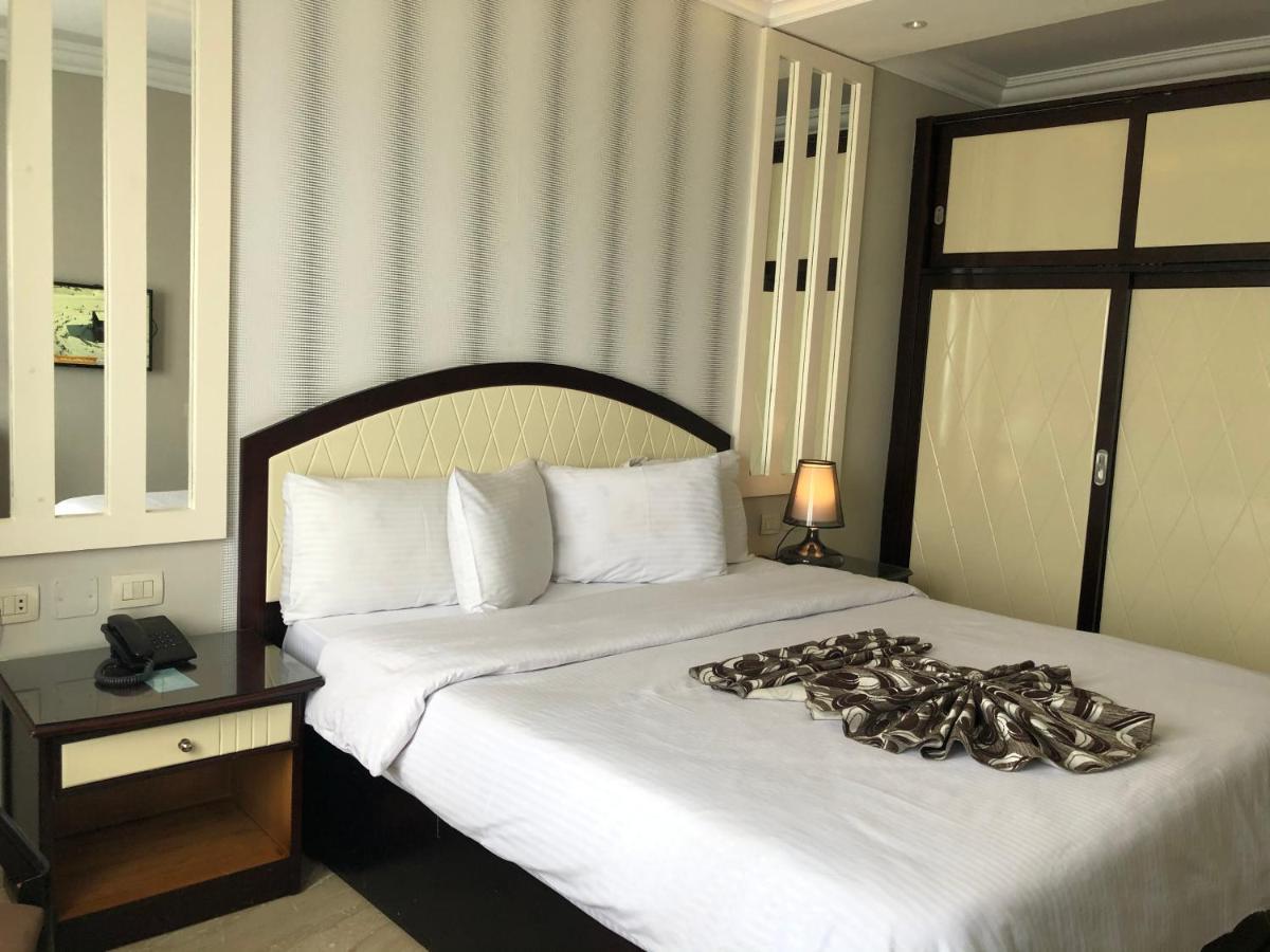 Fleet Club Mahrousa İskenderiye Dış mekan fotoğraf A bedroom in a hotel