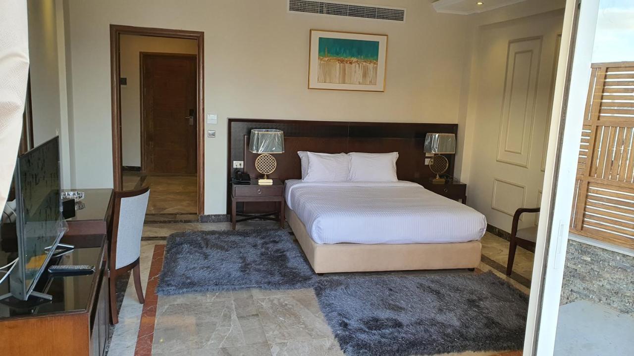 Fleet Club Mahrousa İskenderiye Dış mekan fotoğraf A bedroom at the hotel