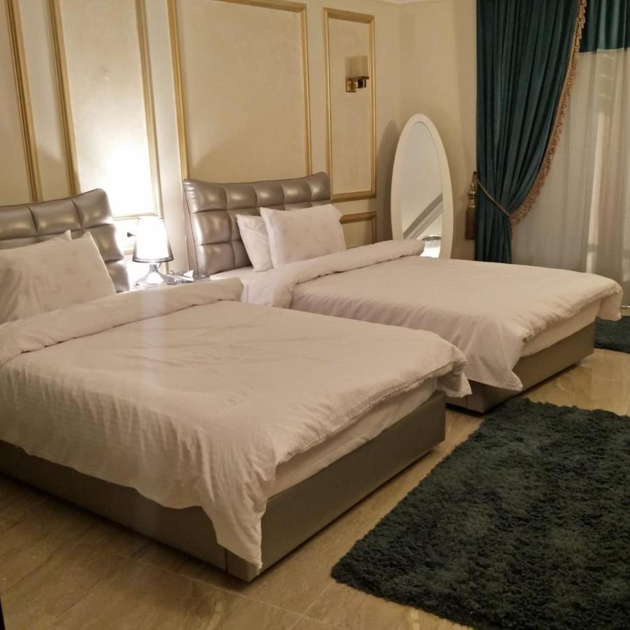 Fleet Club Mahrousa İskenderiye Dış mekan fotoğraf A bedroom in the hotel